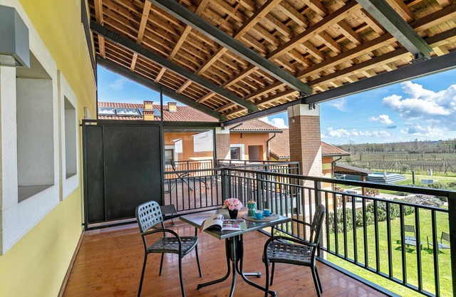 Suite Ballon - Almavite, Desenzano Del Garda, Italy