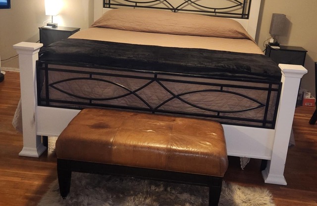 Suite Dreams in a quiet suburban St. Louis neighborhood.