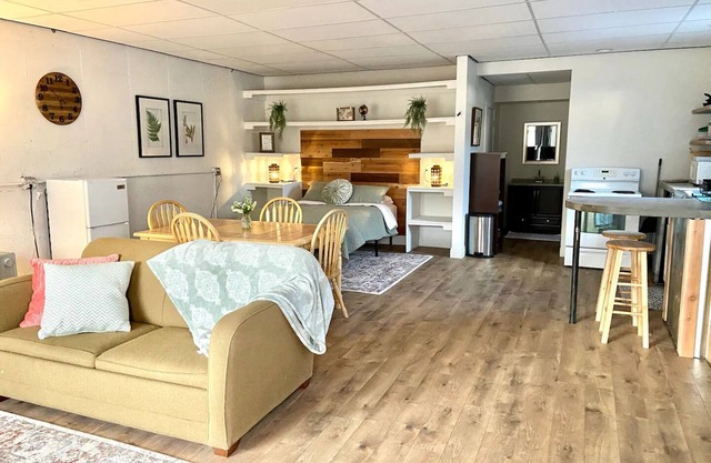 Suite Dreams on the Hill