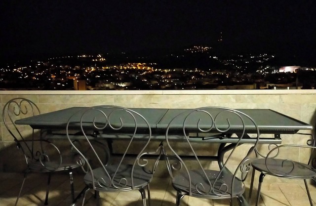 Suite Enes, Oasi di relax: terrazza panoramica