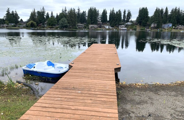 Suite on the Lake with Watercraft and fun