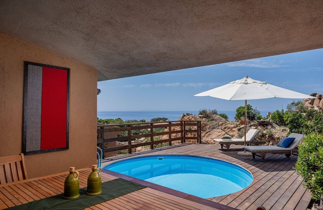 Suite Rosa 11 with private pool and sea view