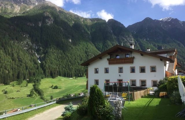 Suite with a fantastic view of the Flim waterfall
