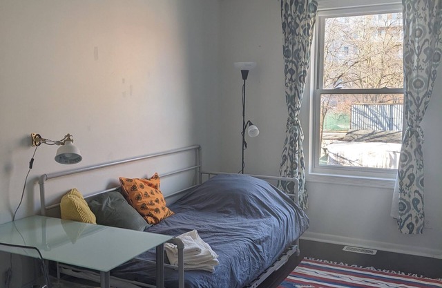 Sun-filled, private 2 Bdrm Apt, 1 block to subway