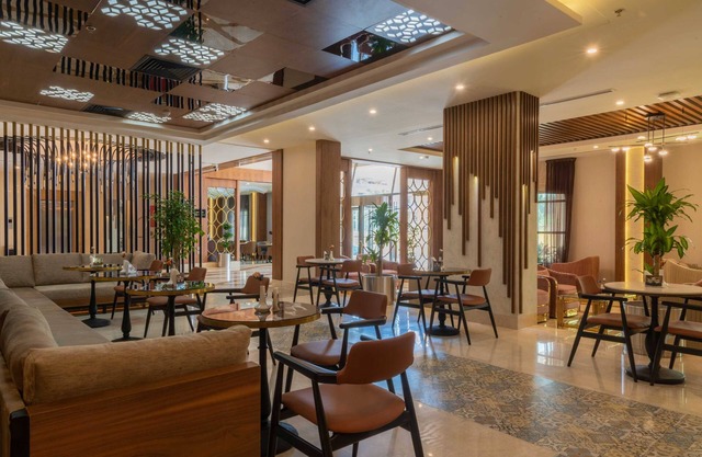 Sunday Emerald Hotel