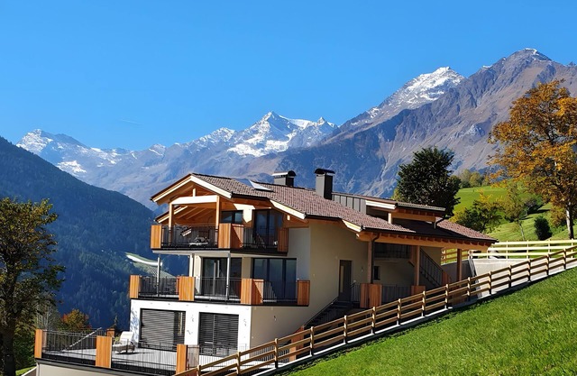 "Sunnseitn Lodge Apt Moutainsuite" with whirlpool, infrared sauna, panoramic mountain terrace