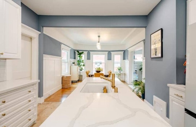 Sunny, charming Berkeley craftsmannn