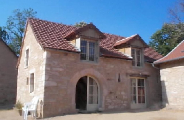 Sunny family house with private terrace, pool and activities for all ages