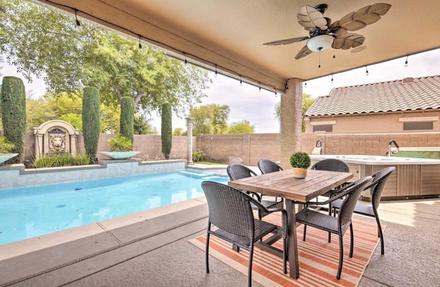 Sunny Family Paradise with Hot Tub and Pool Table
