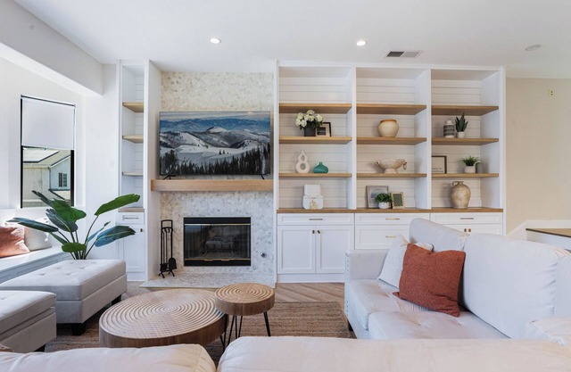 Sunny Home W View in Tujunga near Universal Studio