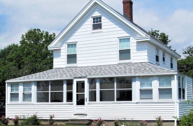 Sunny Jenness Beach View Home – Quiet Rd, Perfect for Families & Coastal Escapes