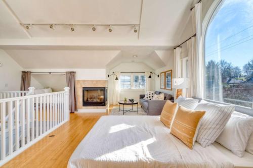 Sunny PDX 2BR - Local Eateries Parks & Espresso