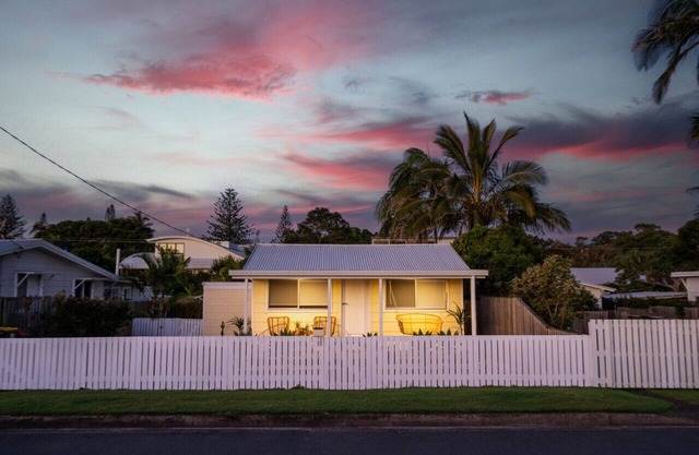 Sunnyboy at Fingal Head, pet friendly