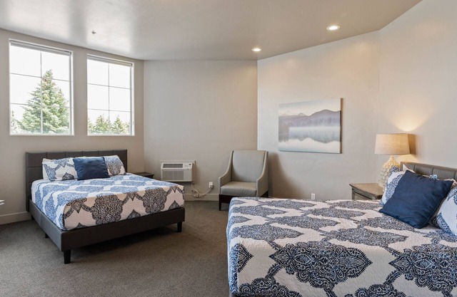 Sunrise Resort Room #203 | 2 Bed, 1 Bath