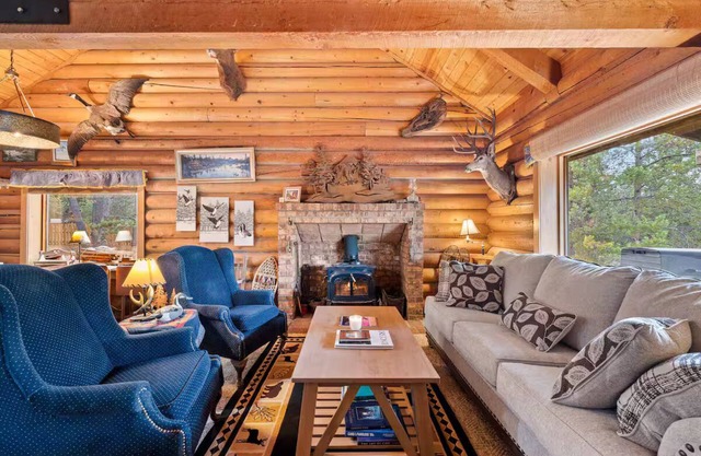 Sunriver Log Cabin, Riverfront Deschutes Retreat