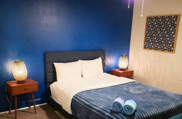 Sunset 2Bed 2Bath at footsteps to NRG | Pool | Gym