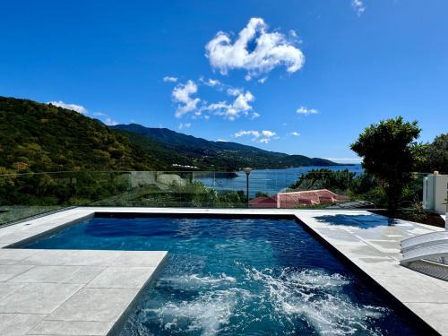 Sunset Beach - Villa Créole 5 étoiles 4 Chambres avec piscine face au coucher de soleil et à la réserve Cousteau