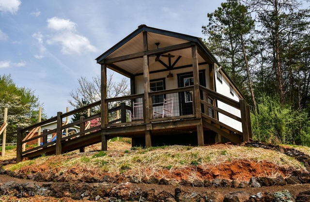 Sunset Cottage | 1 Bed, 1 Bath | Pet Friendly | Firepit