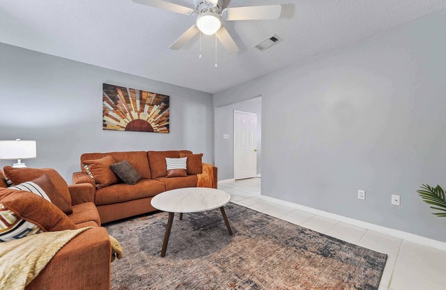 Sunset Getaway Spacious Retreat Near Beaches & Local Attractions!