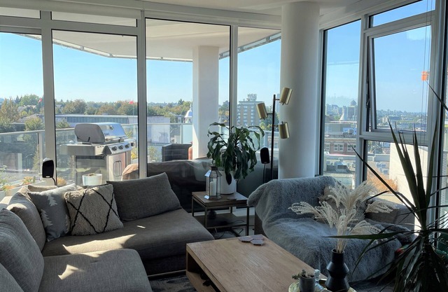 Sunset view 2 bed, 2 bath condo in heart of Mount Pleasant w/gym + deck