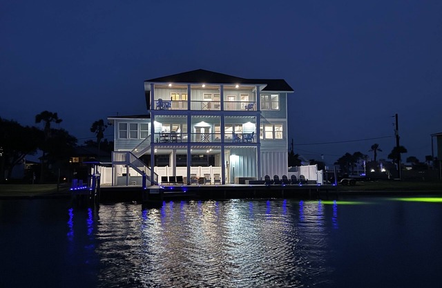 Sunset Views | Private Pool & Hot Tub | Outdoor Kitchen | Boat Lift | Ice Maker