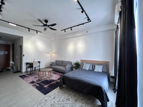 Sunsuria Forum SOHO by Amani Home Free Wifi 200mbps, Netflix