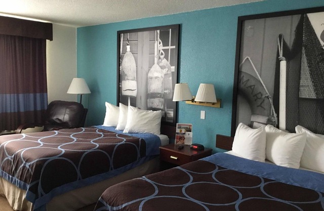 Super 8 by Wyndham Portland ME