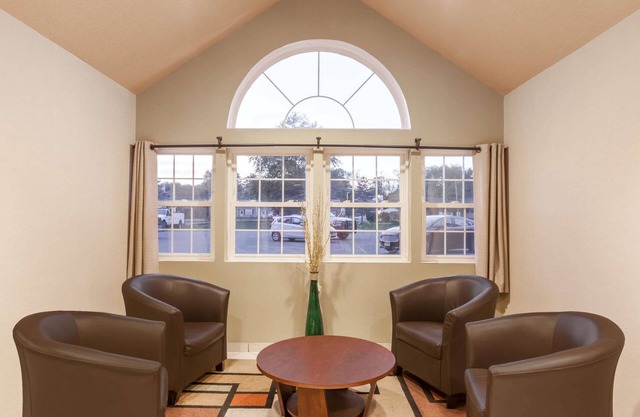 Super 8 by Wyndham Schenectady/Albany Area