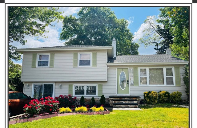 Super Clean & Cozy 5 BR, 2BA Full House !