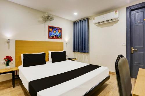 Super Hotel O Near Uttam Nagar East Metro