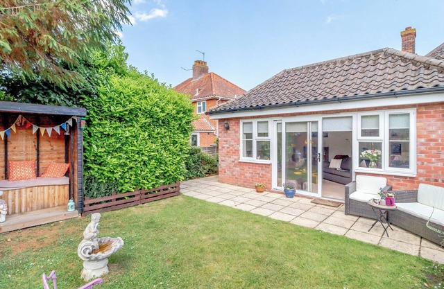 Super location to explore all the delights of Norfolk and Suffolk.