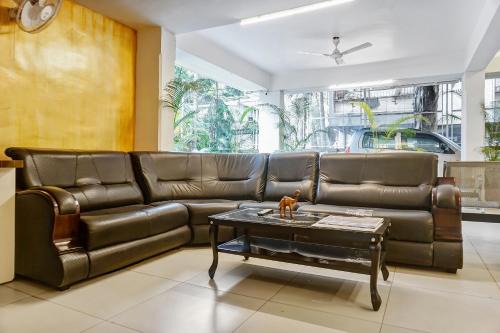 Super Townhouse The Upper Room Near Pune Airport