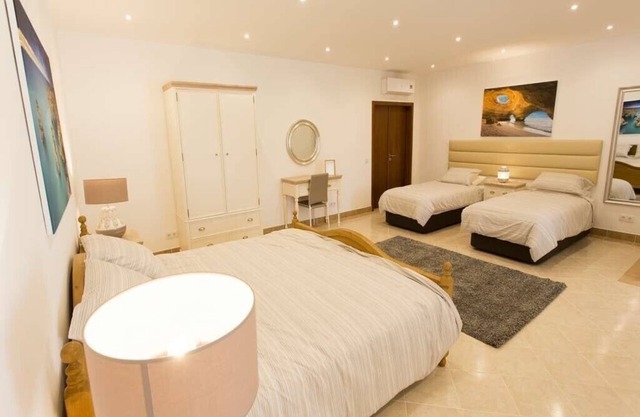 Superb Carvoeiro Villa | Quinta dos Loendros | 10 Bedrooms | Pool Table |.