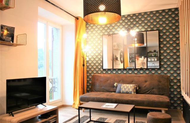 Superb cozy and modern apartment between the port and the city center