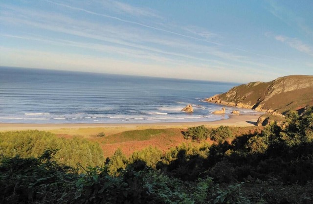 Surf house, climatic shelter, sustainable architecture.