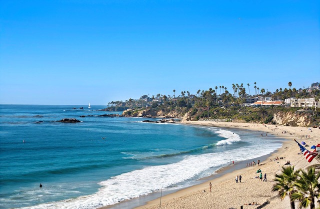 Surf, Swim and Relax: The Ultimate Laguna Beach Experience! 2