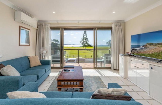 Surfspray 3 Pebbly Beach