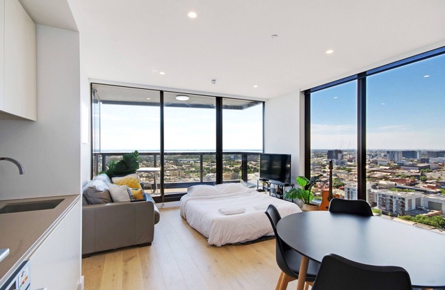 Swainson at Vue - 2208