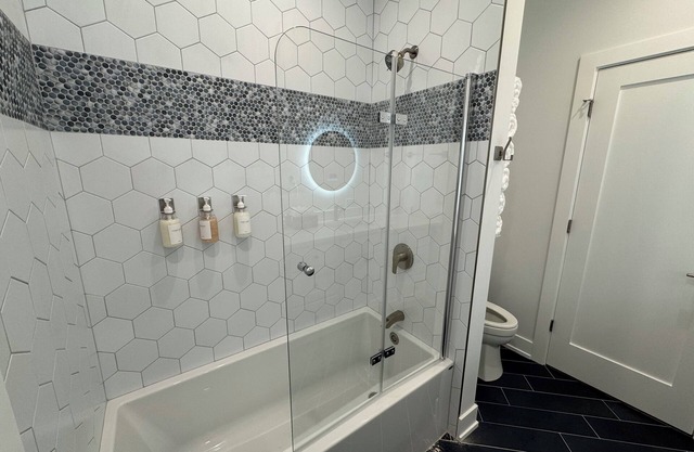 Swanky Rooftop, Birthday, Anniversary sleeps 16