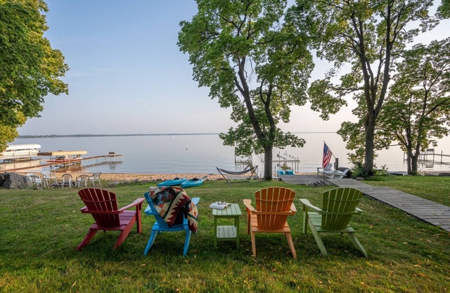 Swedish Stuga Lakeside on Green Lake