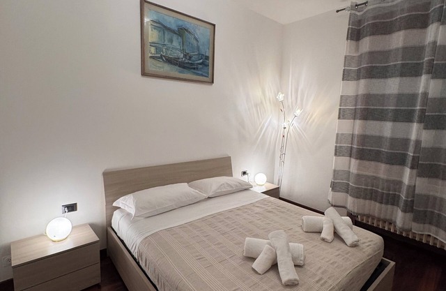 "Sweet Charm in Venice"