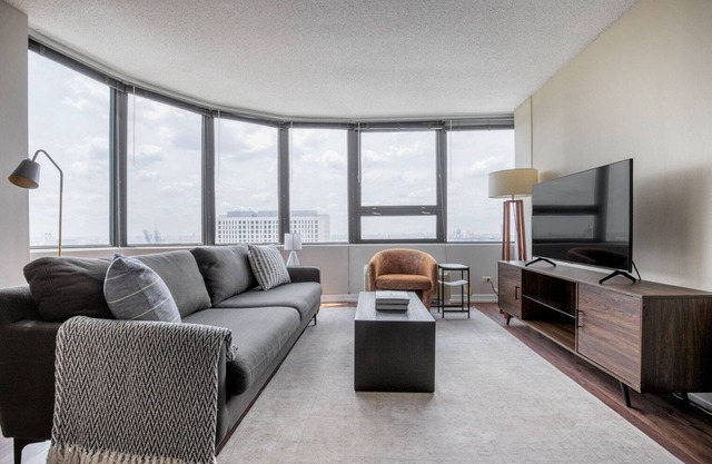 Sweet South Loop 1BR w/Rooftop, nr Grant Park & Museums, by Blueground