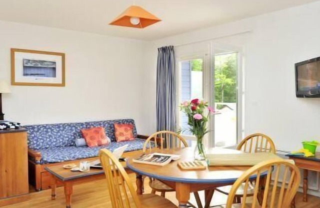 Swimming pool, 30m², Carantec