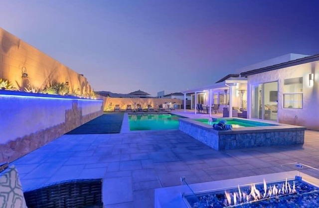 Sylvanus X Close to PS