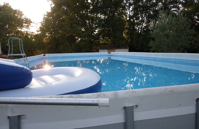 Syrah, a Zen trailer for an unusual holiday in the countryside