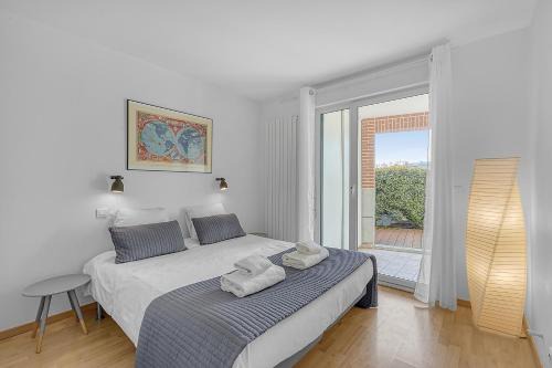 T2 Bord de Garonne hypercentre terrasse + Parking