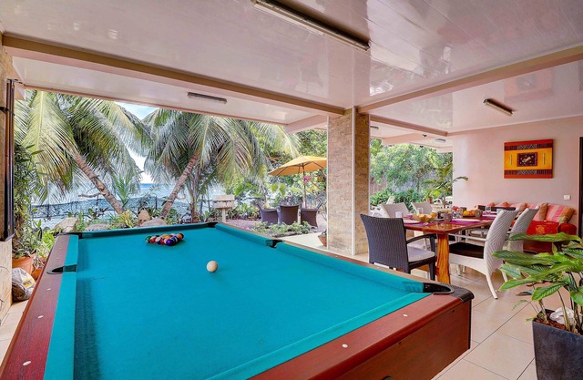 Tahiti beach house, 3 bedrooms with AC, family friendly