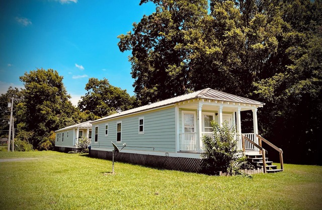 Take it easy in the heart of the Delta! Come visit us in the Home of the Blues!