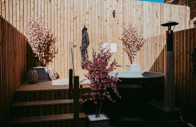 Tap Cottage with Hot Tub - Ulverston