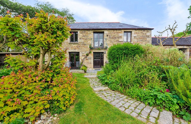 Tawnawood - Two Bedroom Cottage, Sleeps 6